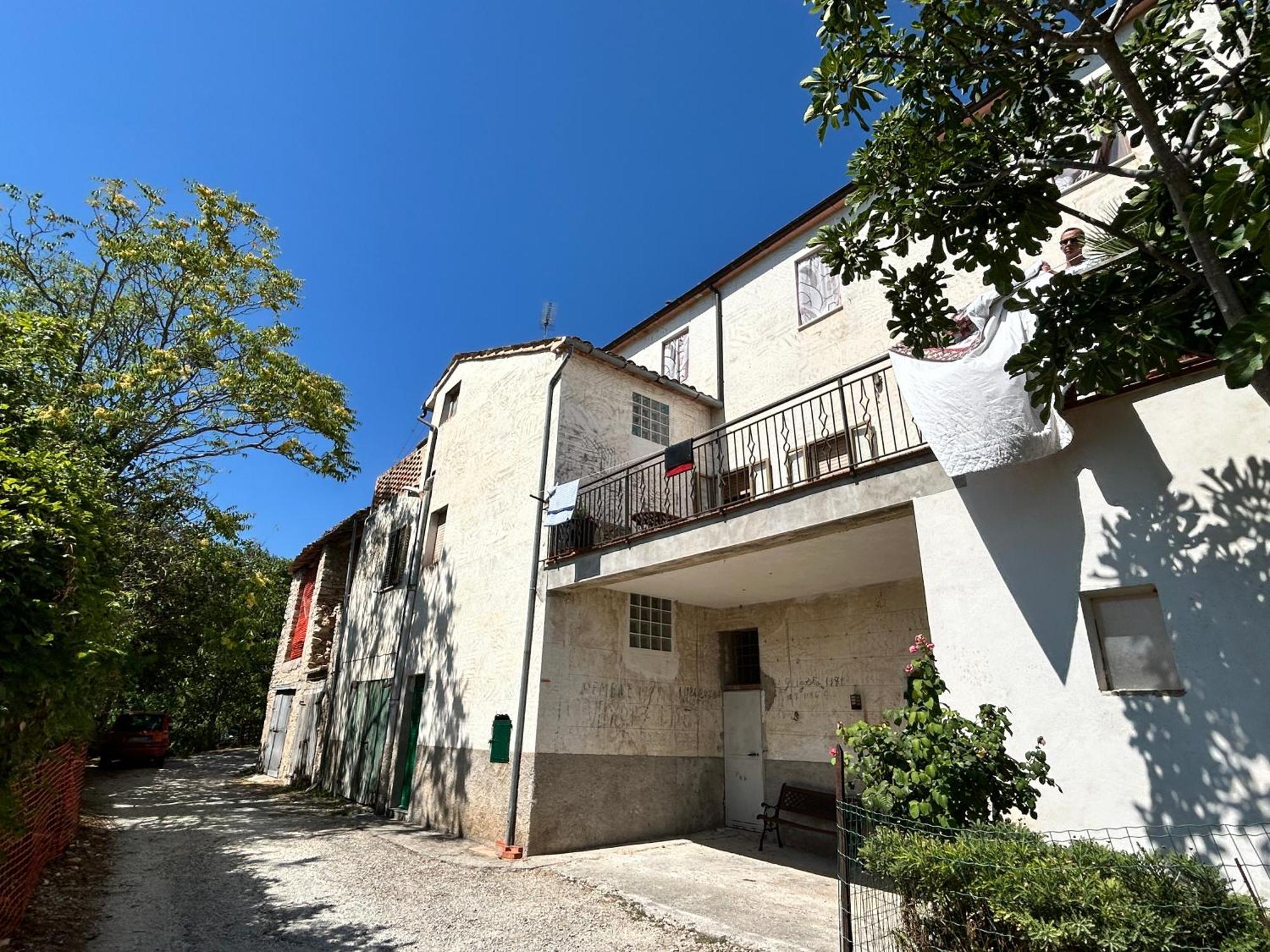 La Quiete Tra Le Montagne Apartment Apiro Exterior photo